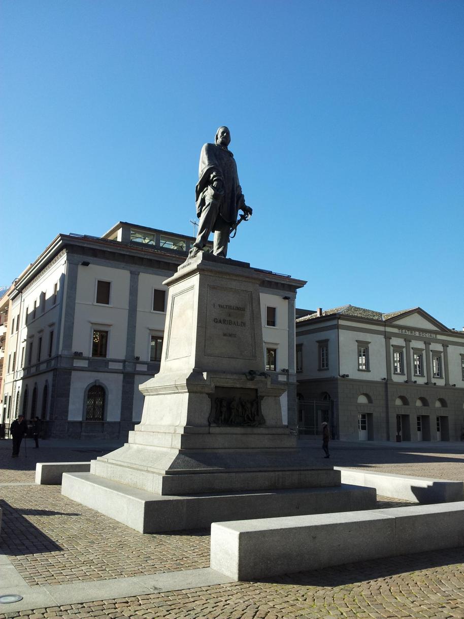 Monumento Piazza Garibaldi